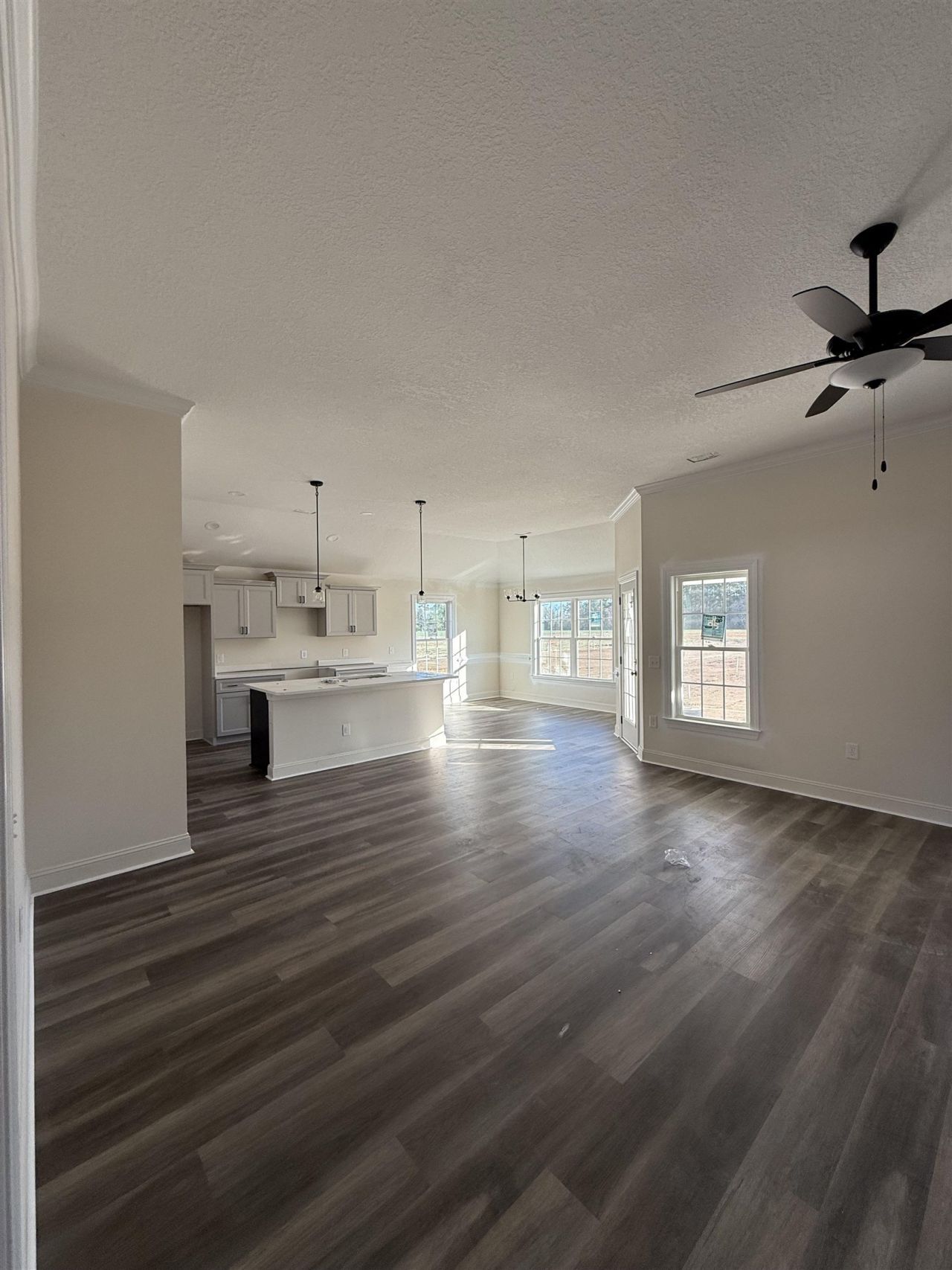 370 Three Curve Rd. Photo 4