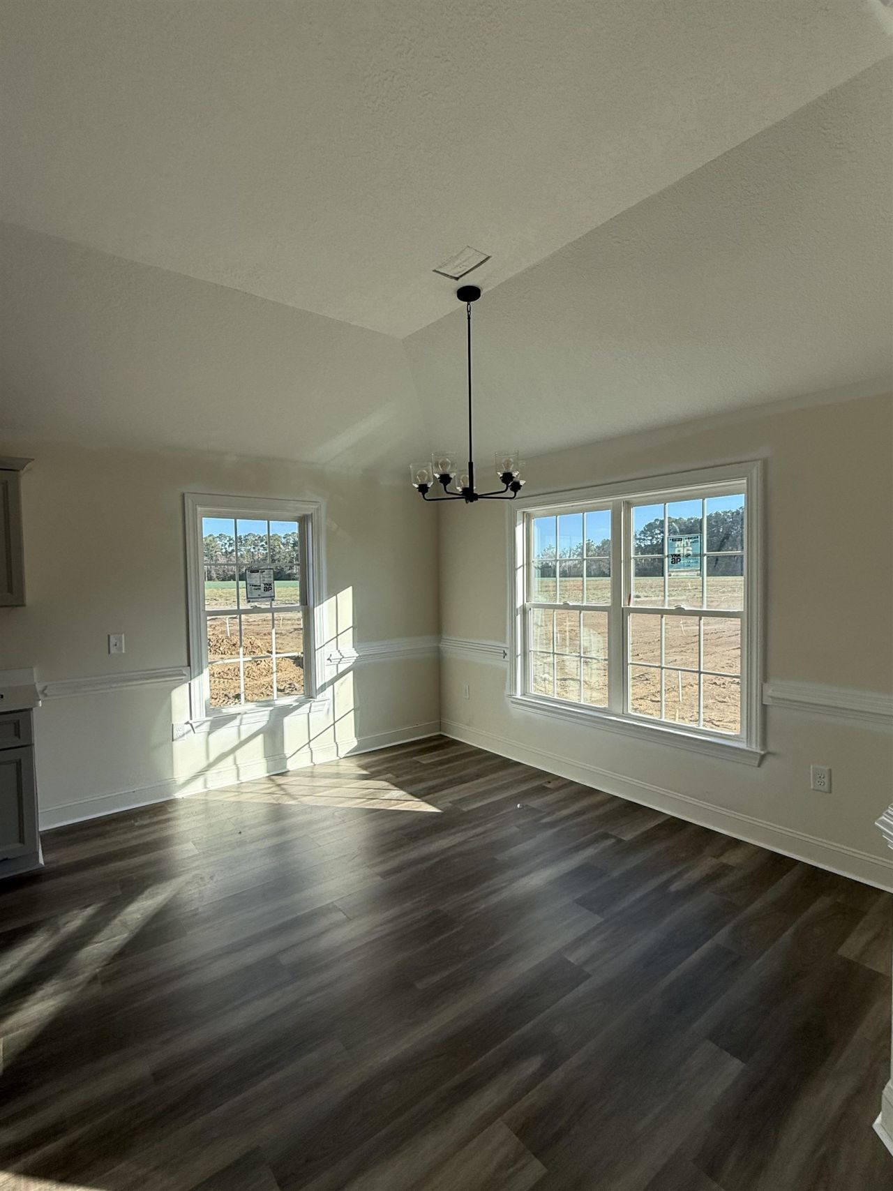 370 Three Curve Rd. Photo 6