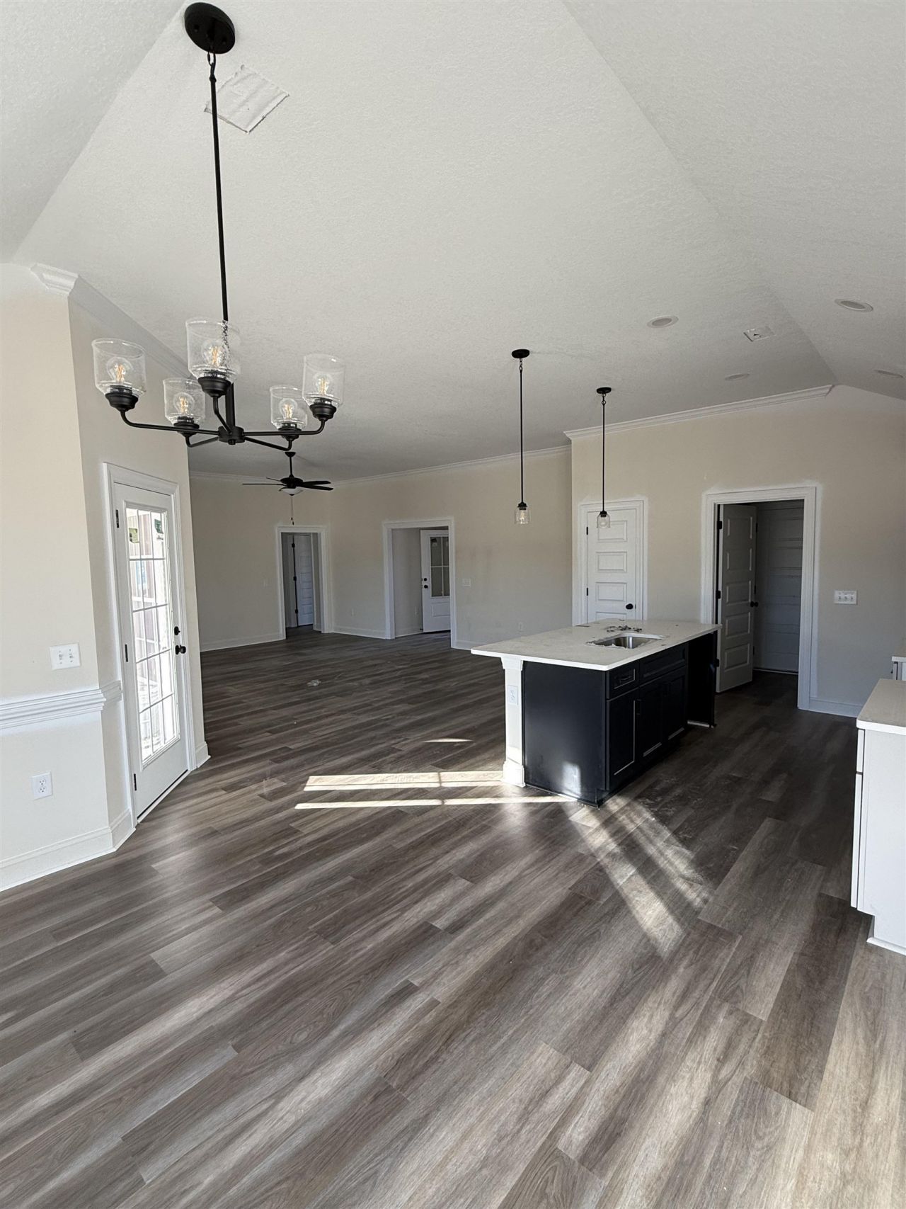 370 Three Curve Rd. Photo 7