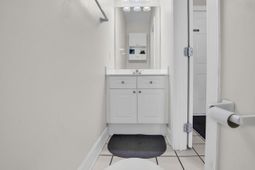 4868 Dahlia Ct. photo 4