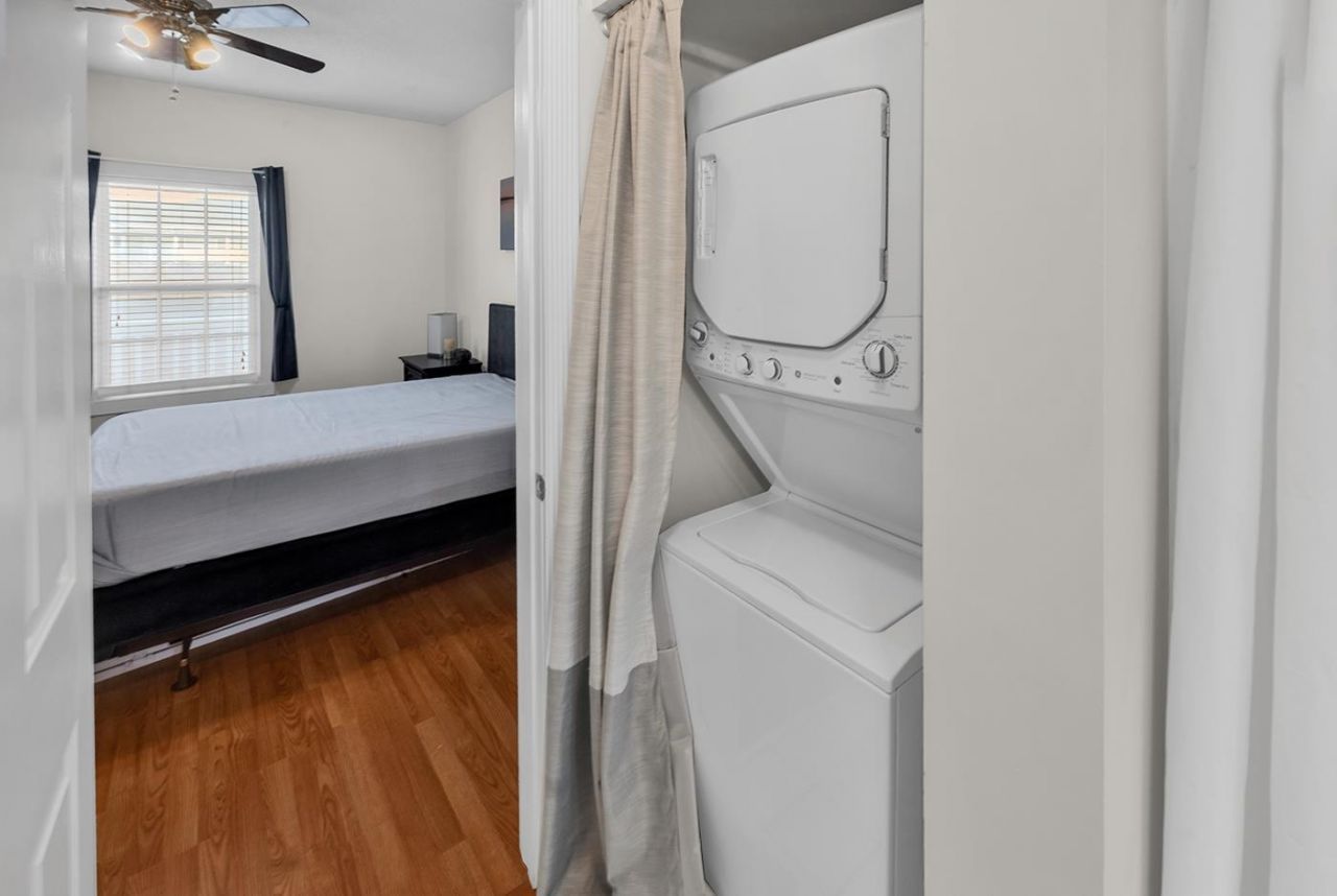 4868 Dahlia Ct. Photo 6