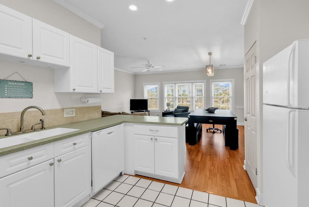 4868 Dahlia Ct. Photo 8