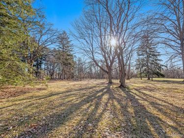 31050 BRIARCLIFF Road , Franklin Vlg, MI 48025