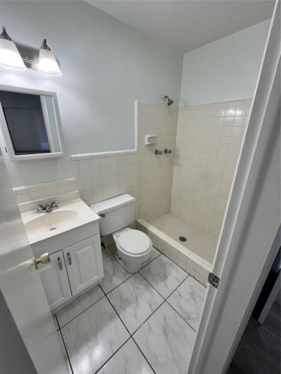 1401 NE 57th Place, Unit 9, Fort Lauderdale, FL 33334 Photo