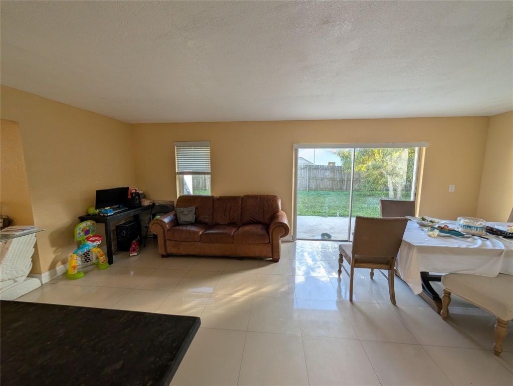 10318 Carmen Lane, Royal Palm Beach, FL 33411 Photo