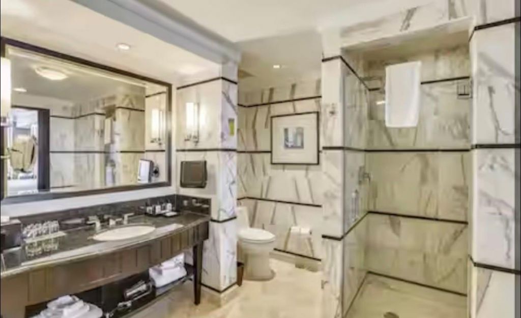 4391 Collins Avenue, Unit 1913, Miami Beach, FL 33140 Photo