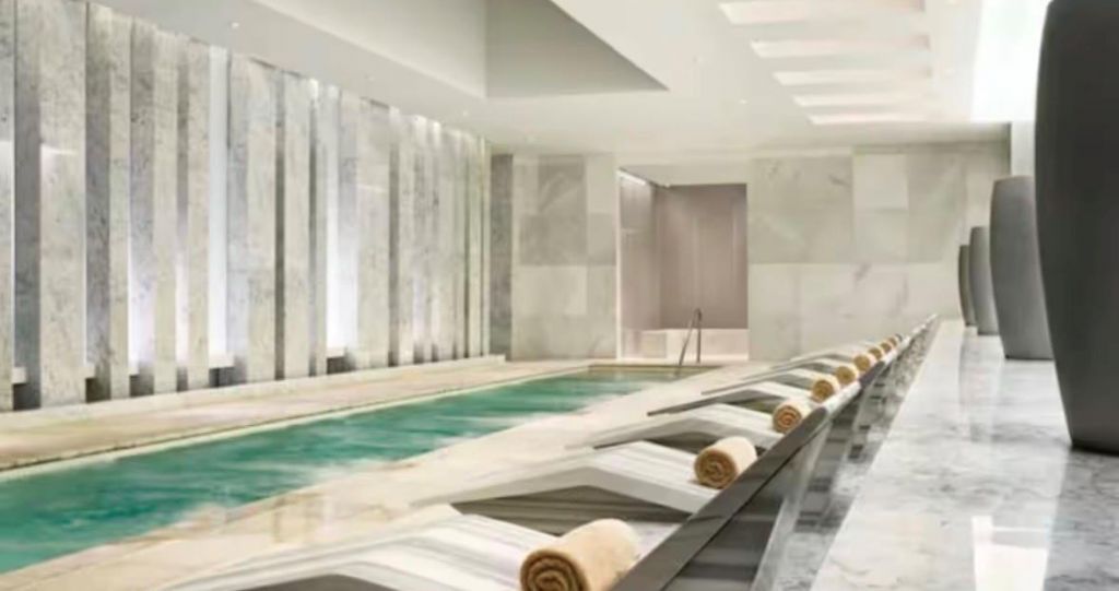 4391 Collins Avenue, Unit 1913, Miami Beach, FL 33140 Photo