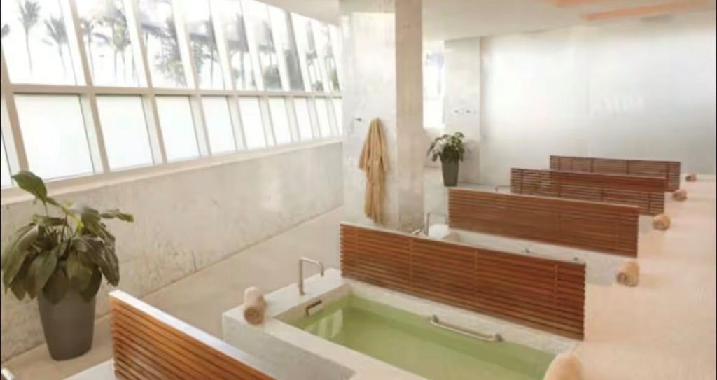 4391 Collins Avenue, Unit 1913, Miami Beach, FL 33140 Photo