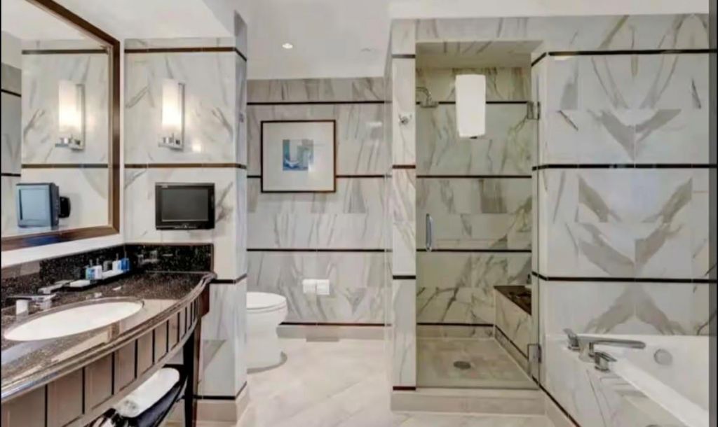 4391 Collins Avenue, Unit 1913, Miami Beach, FL 33140 Photo