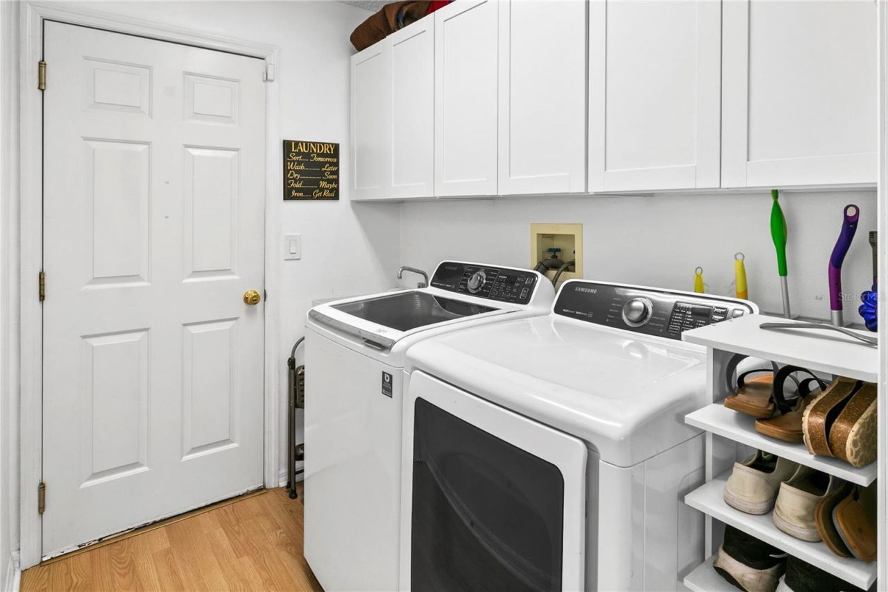 13545 Oak Bend Drive, Grand Island, FL 32735 Photo