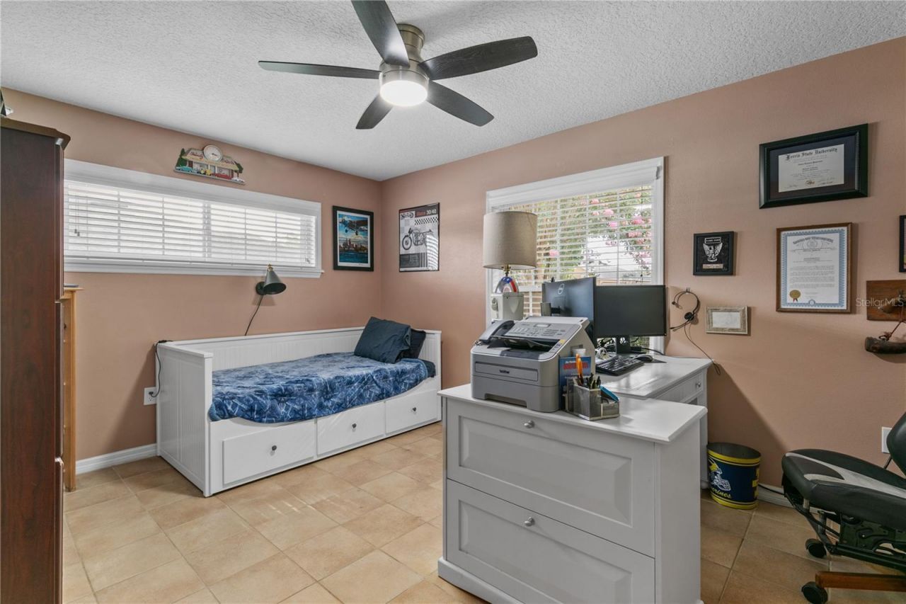 13545 Oak Bend Drive, Grand Island, FL 32735 Photo