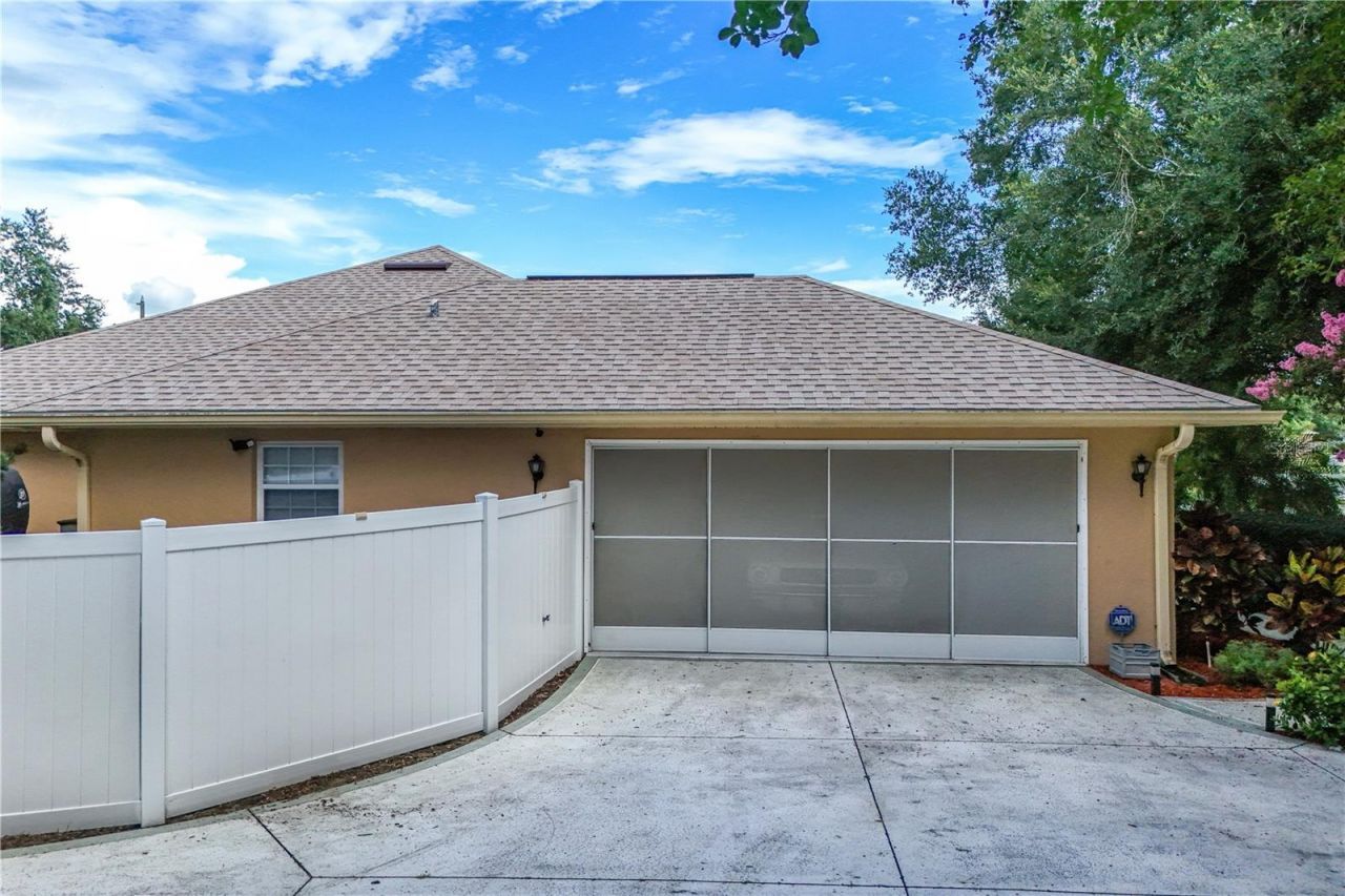13545 Oak Bend Drive, Grand Island, FL 32735 Photo