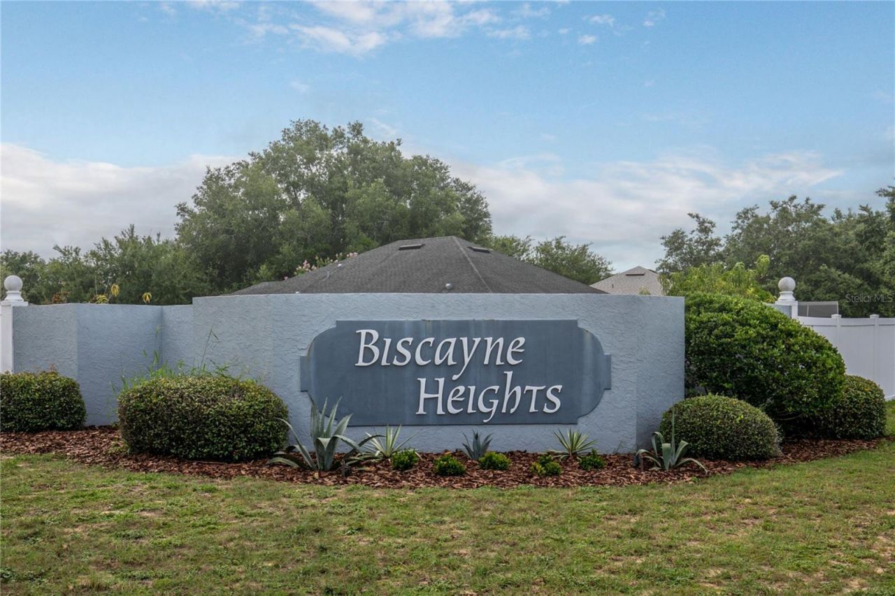 13545 Oak Bend Drive, Grand Island, FL 32735 Photo