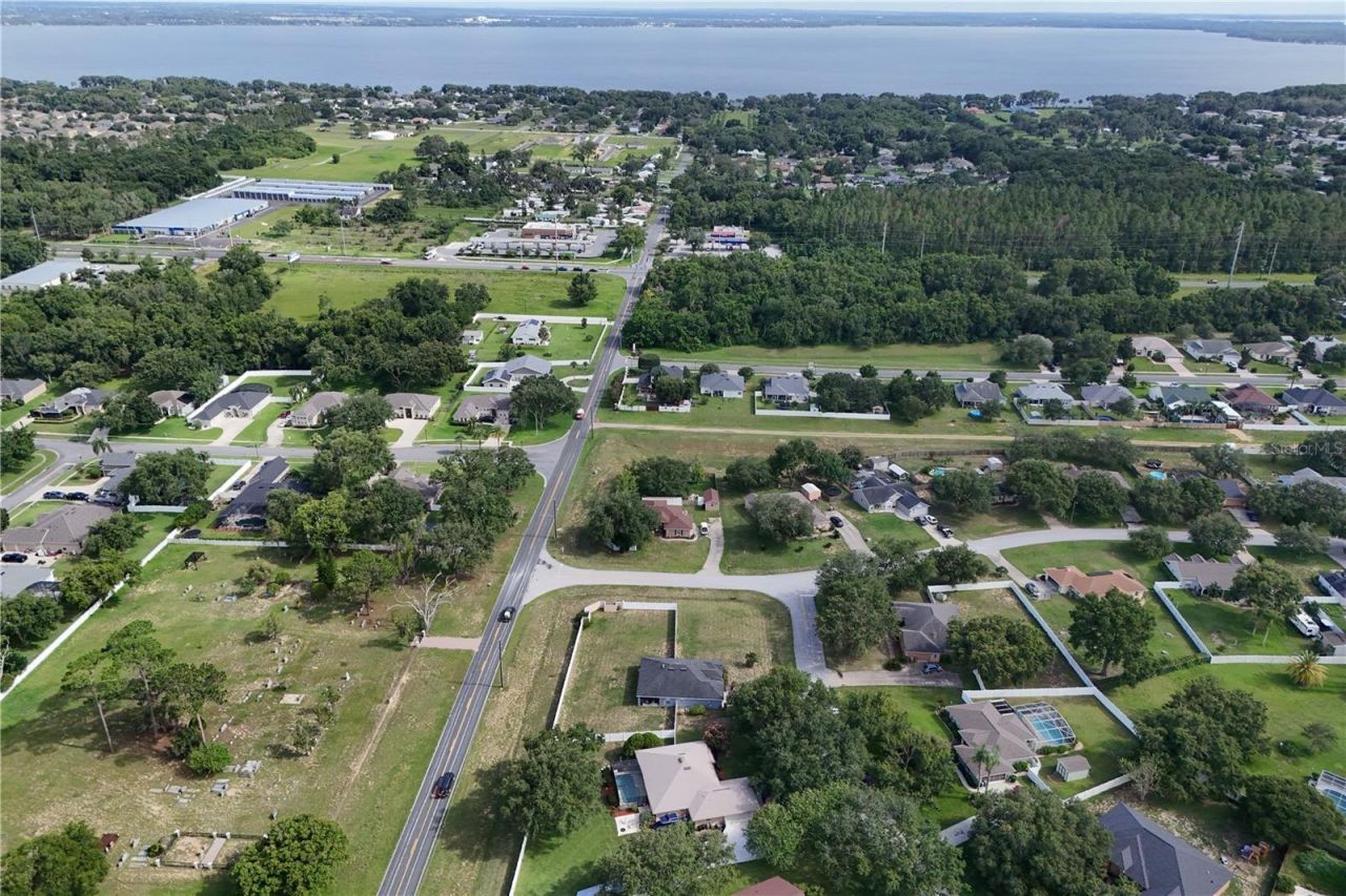 13545 Oak Bend Drive, Grand Island, FL 32735 Photo