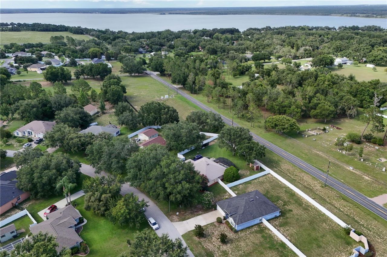 13545 Oak Bend Drive, Grand Island, FL 32735 Photo