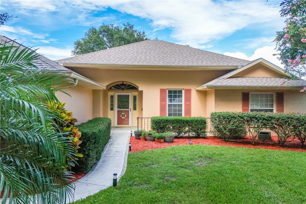 13545 Oak Bend Drive, Grand Island, FL 32735 Photo