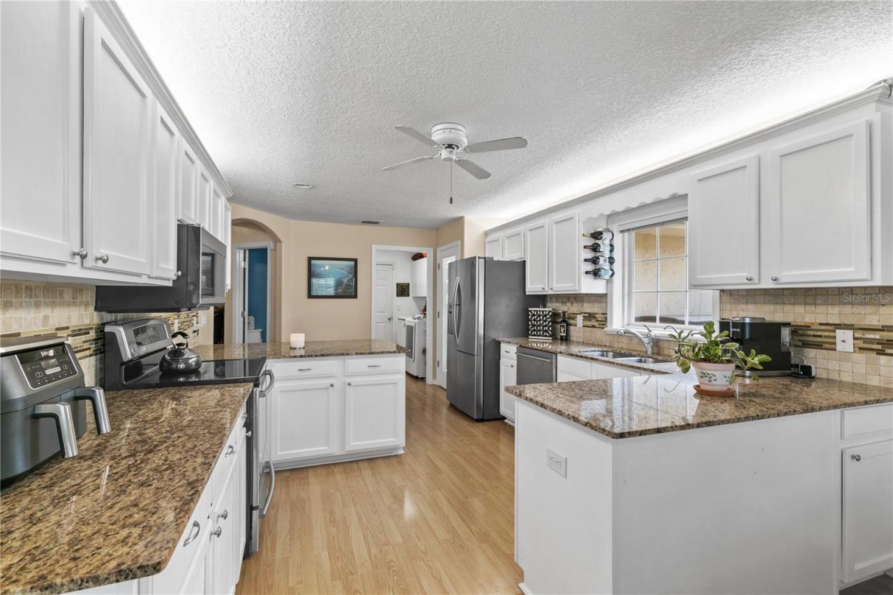 13545 Oak Bend Drive, Grand Island, FL 32735 Photo