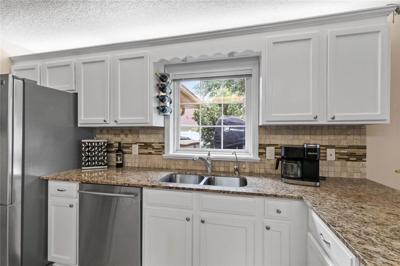 13545 Oak Bend Drive, Grand Island, FL 32735 Photo