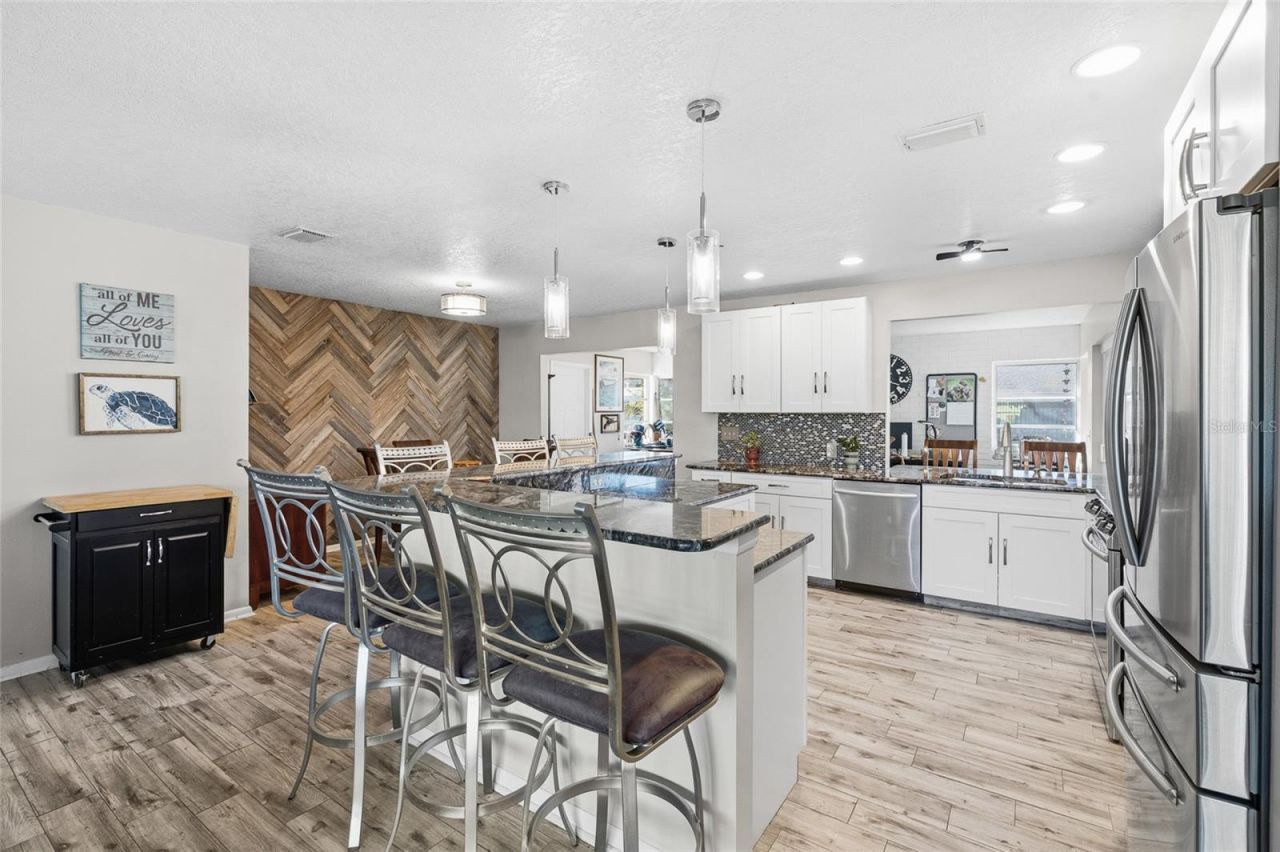 6801 15th Street S, Saint Petersburg, FL 33705 Photo