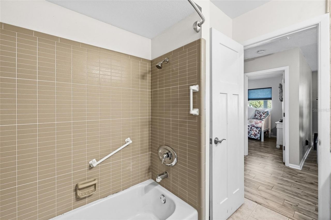 6801 15th Street S, Saint Petersburg, FL 33705 Photo