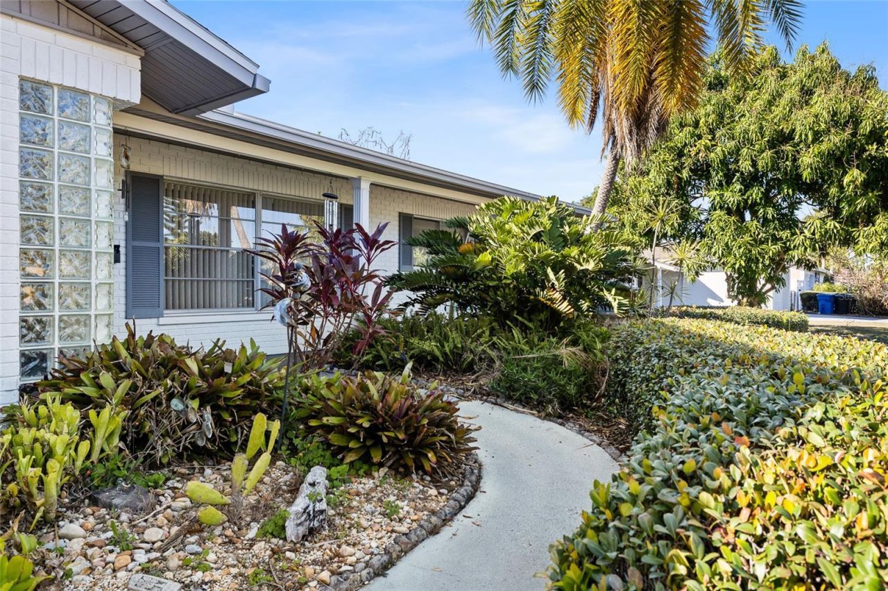 6801 15th Street S, Saint Petersburg, FL 33705 Photo