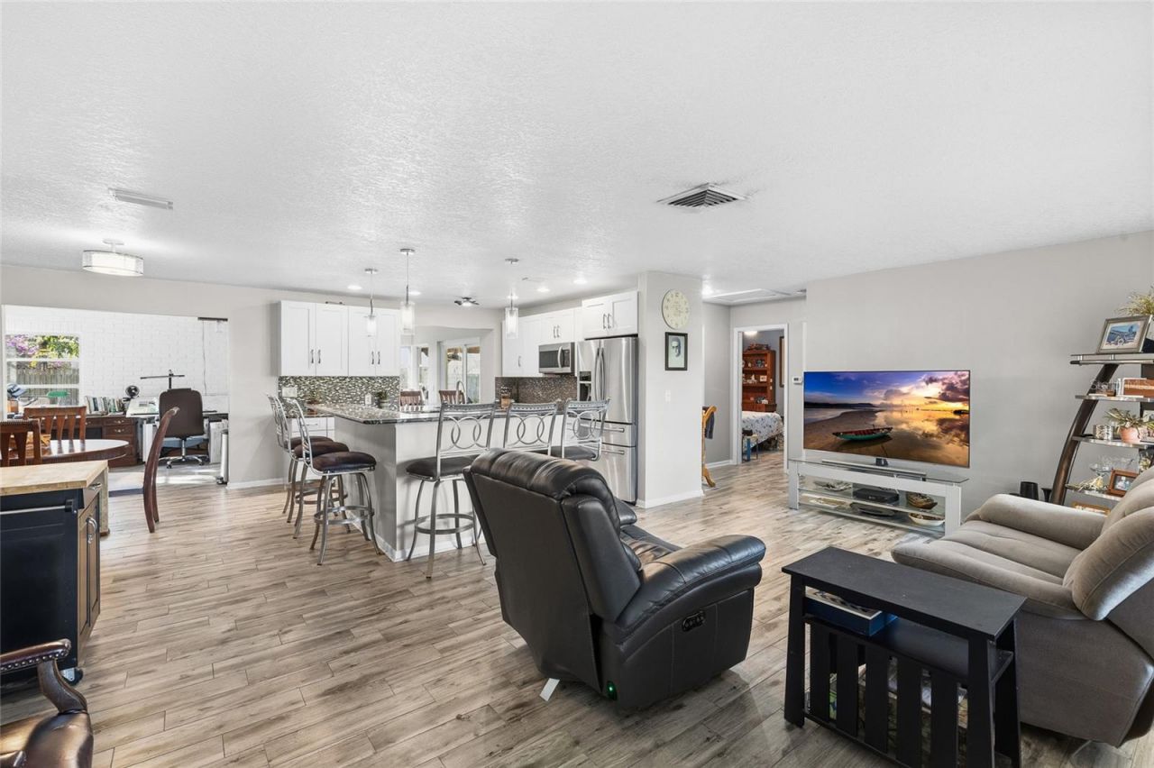 6801 15th Street S, Saint Petersburg, FL 33705 Photo