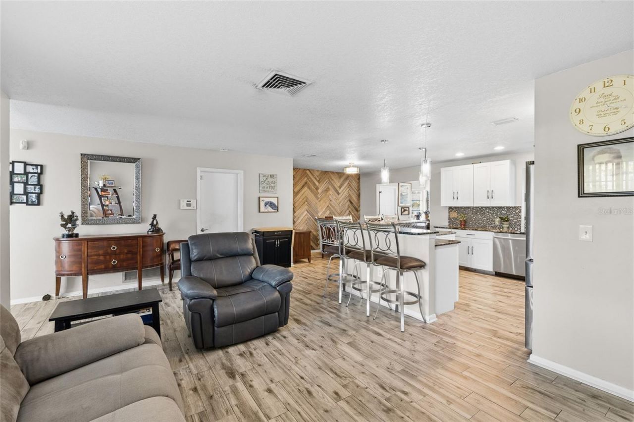 6801 15th Street S, Saint Petersburg, FL 33705 Photo