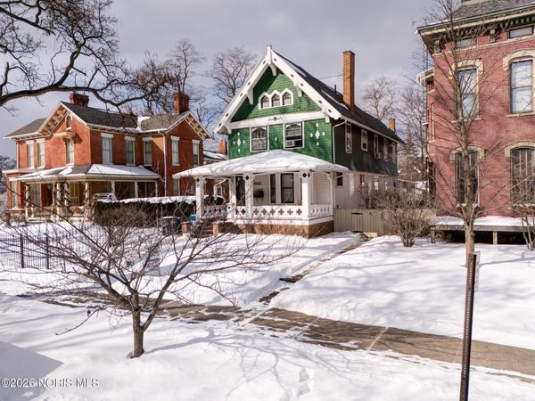 1115 N Superior Street, Toledo, OH 43604