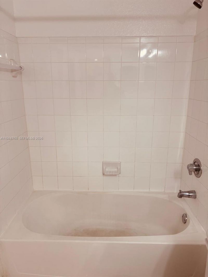 2548 Centergate Dr, Unit 203, Miramar, FL 33025 Photo