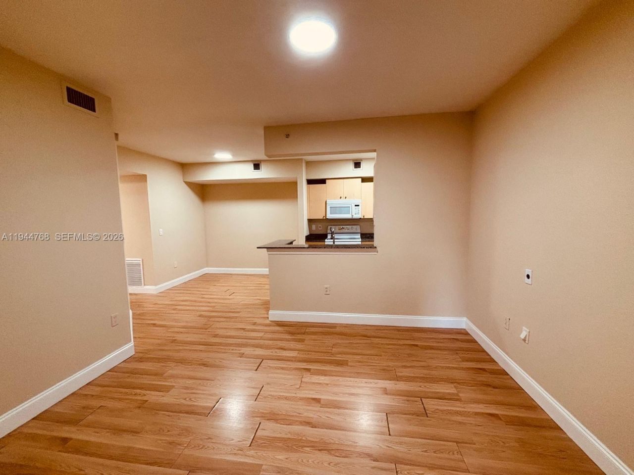 2548 Centergate Dr, Unit 203, Miramar, FL 33025 Photo