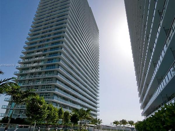 79 SW 12th St , Unit 3008-S, Miami, FL 33130