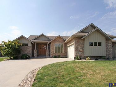 5335 Troon Drive, Lincoln, NE 68526