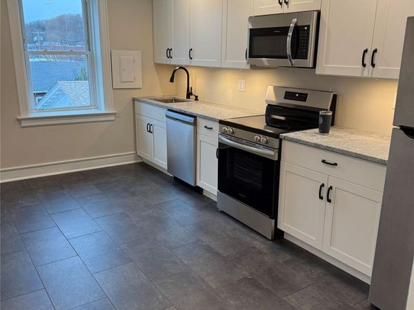 127 South Street, Unit 3E, Oyster Bay, NY 11771