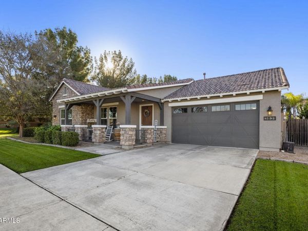 3831 E WEATHER VANE Road, Gilbert, AZ 85296