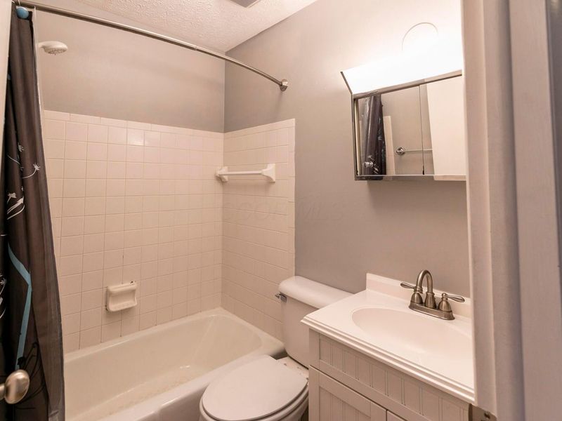 1098-1100 Highland Street, Columbus, OH 43201 Photo 11