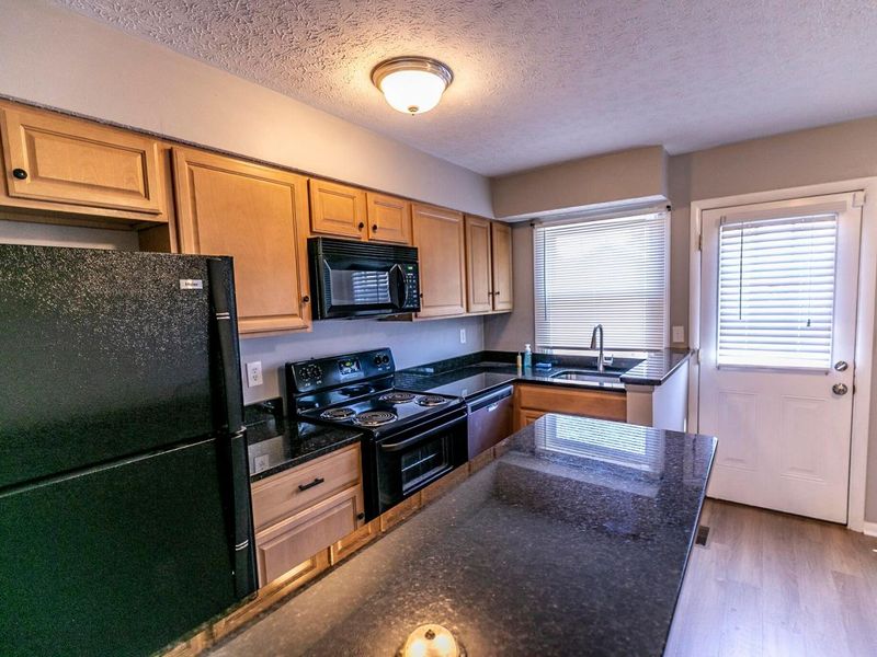 1098-1100 Highland Street, Columbus, OH 43201 Photo 6