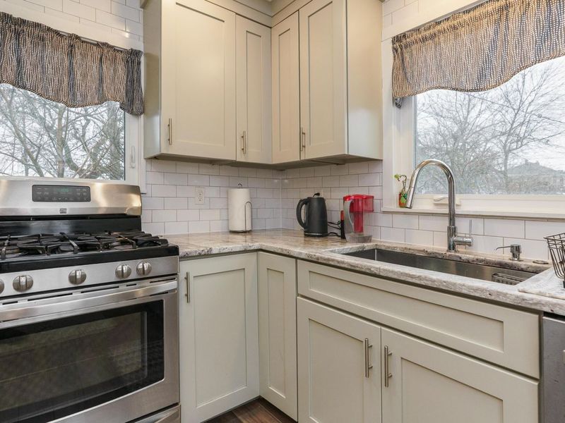 76 E Lakeview Avenue, Columbus, OH 43202 Photo 20