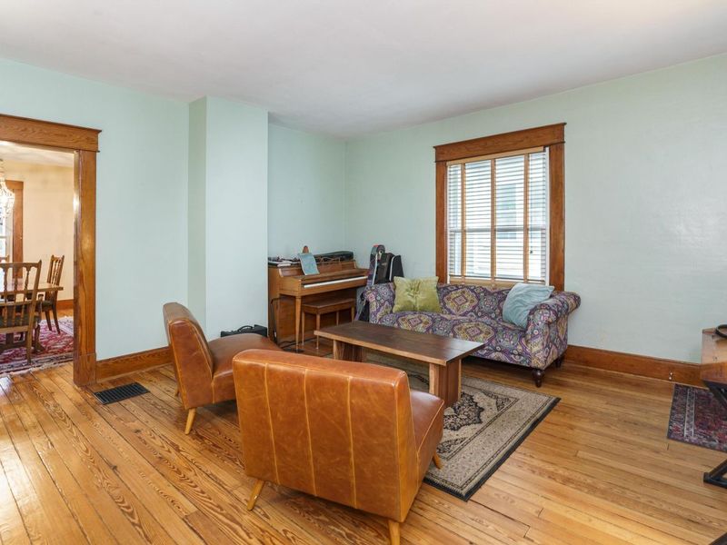 76 E Lakeview Avenue, Columbus, OH 43202 Photo 6