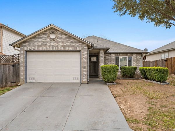 10124 Sunset Pl, San Antonio, TX 78245
