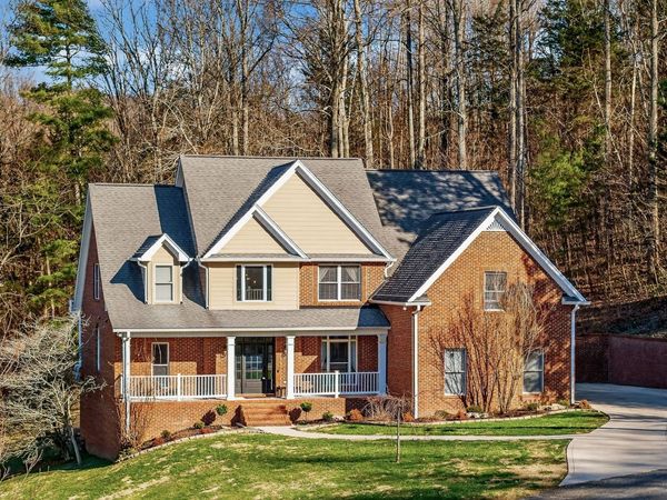 380 New Heritage Dr, Cookeville, TN 38506