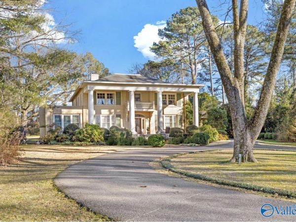 517 Scott Street S, Scottsboro, AL 35768