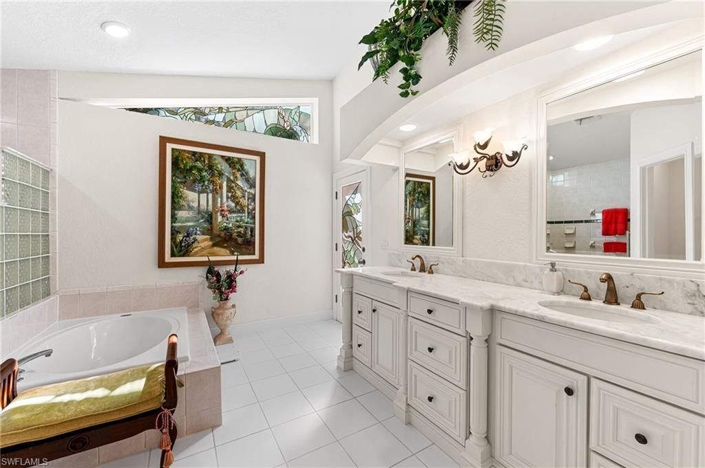 1930 Blackstone Cir, Naples, FL 34109 Photo