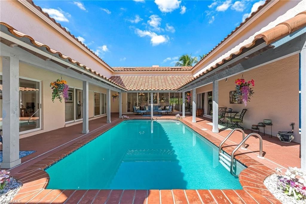 1930 Blackstone Cir, Naples, FL 34109 Photo