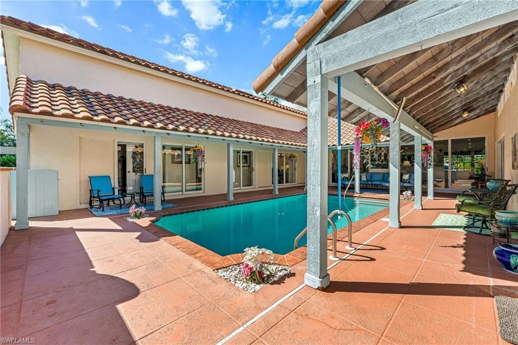 1930 Blackstone Cir, Naples, FL 34109 Photo