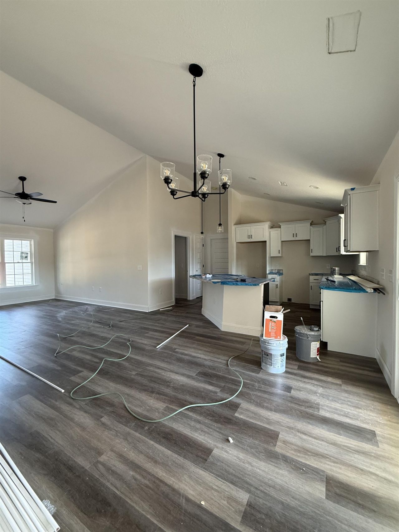 374 Three Curve Rd. Photo 4