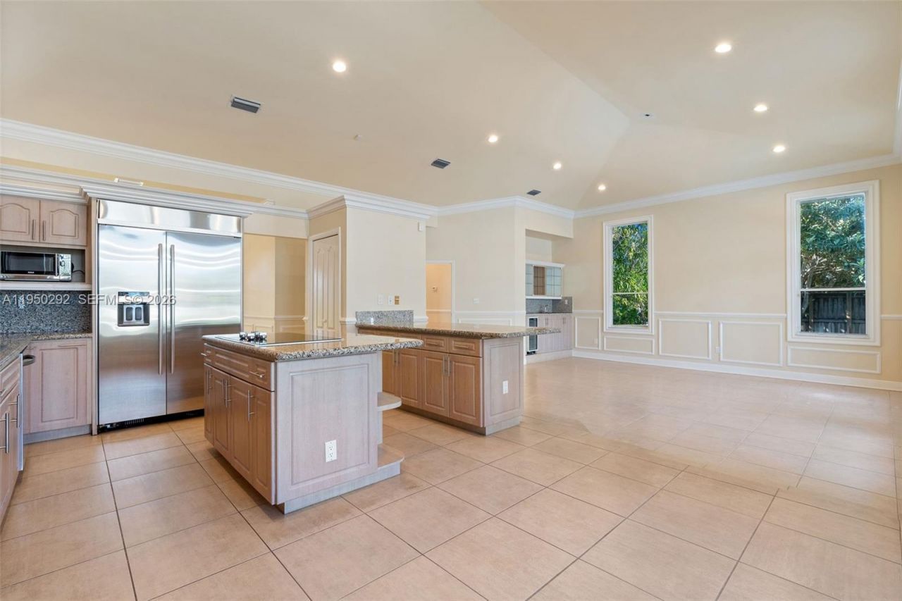 8281 SW 84th Ter, Miami, FL 33143 Photo