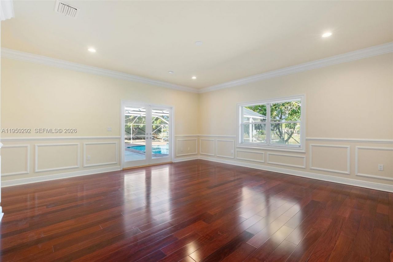 8281 SW 84th Ter, Miami, FL 33143 Photo