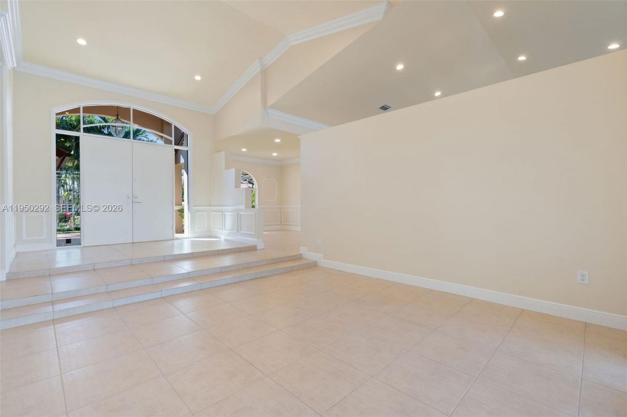 8281 SW 84th Ter, Miami, FL 33143 Photo