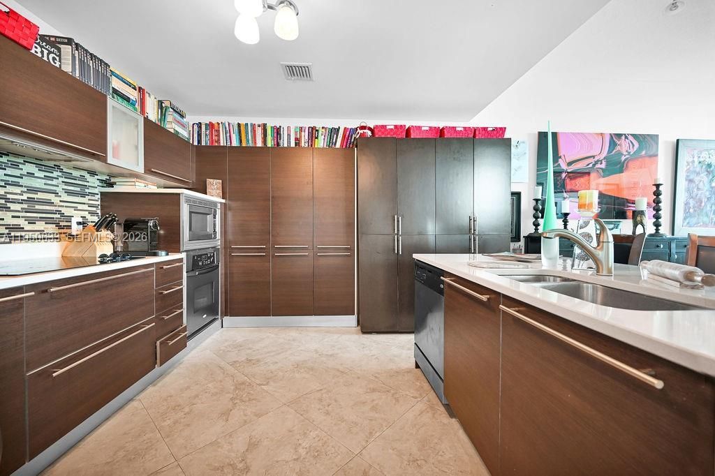 1900 N Bayshore Dr, Unit 5103, Miami, FL 33132 Photo