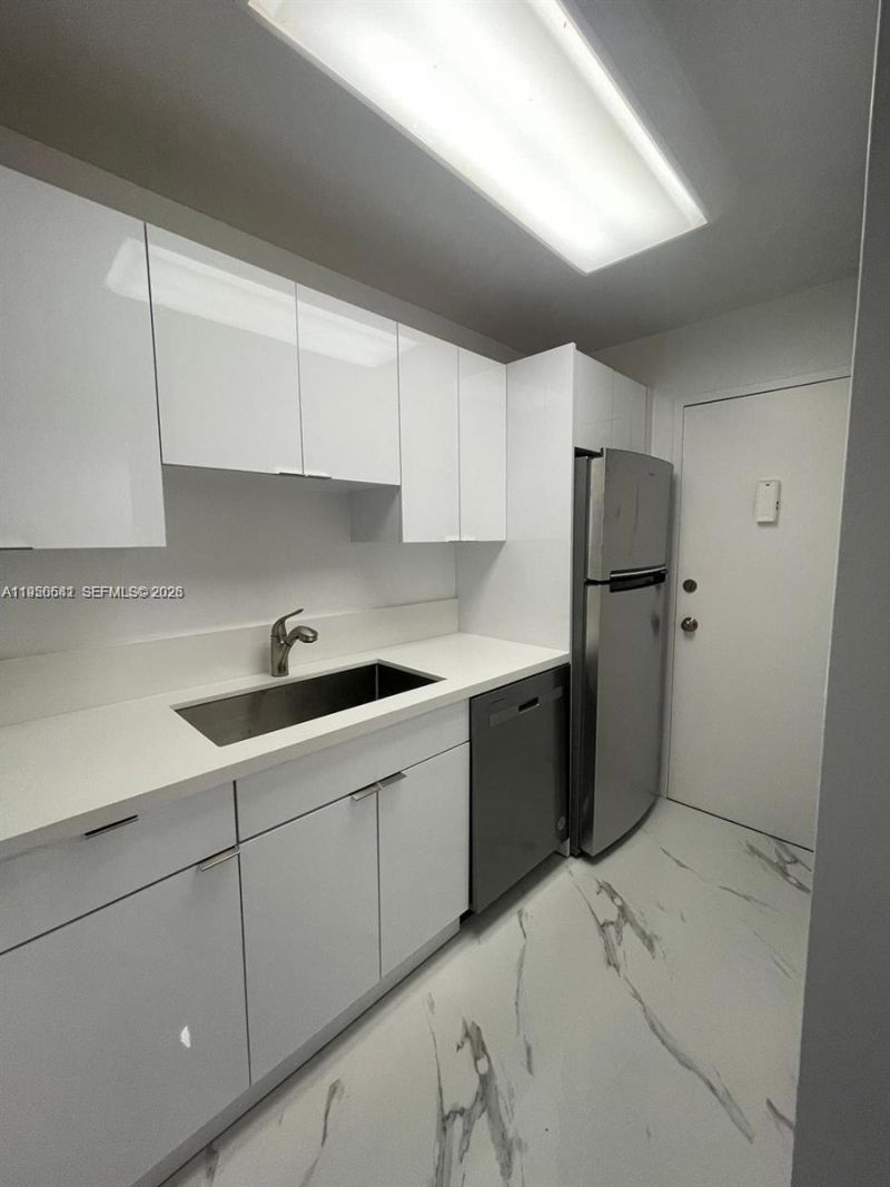 1865 79th St Cswy, Unit 2L, North Bay Village, FL 33141 Photo